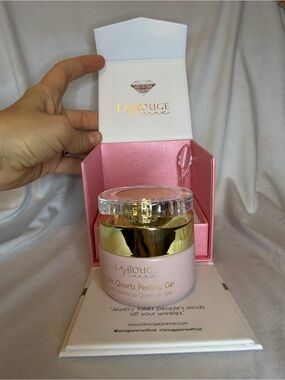 🚨La Rouge Pierre Quartz Collection Silk Quartz Peeling Gel – 1.76 oz (50g)